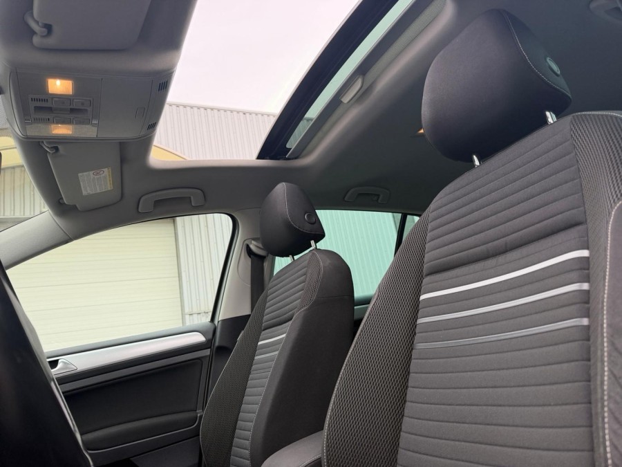 VOLKSWAGEN d'occasion GOLF 1.2 TSI 105ch BlueMotion Technology Cup