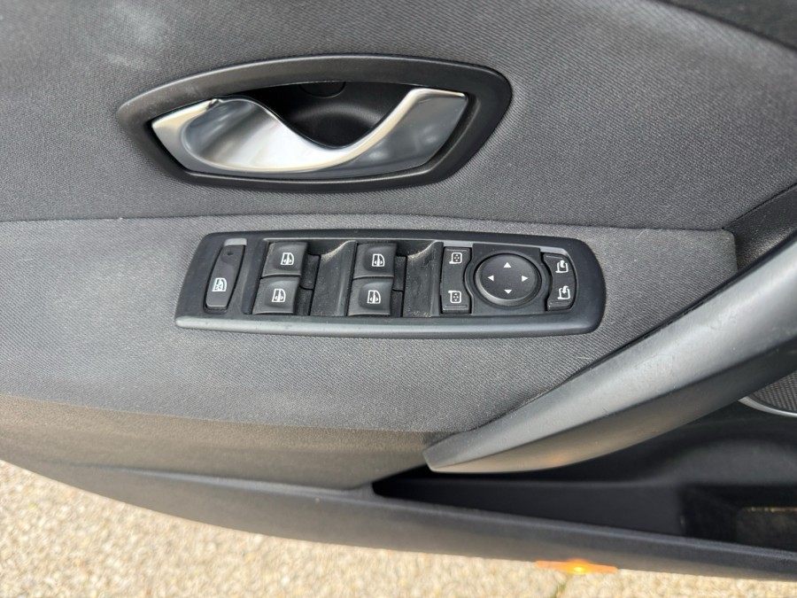 RENAULT d'occasion MEGANE 1.5 DCI 110 DYNAMIC de 2010 Salon de
