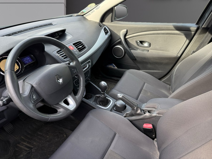 RENAULT d'occasion MEGANE 1.5 DCI 110 DYNAMIC de 2010 Salon de