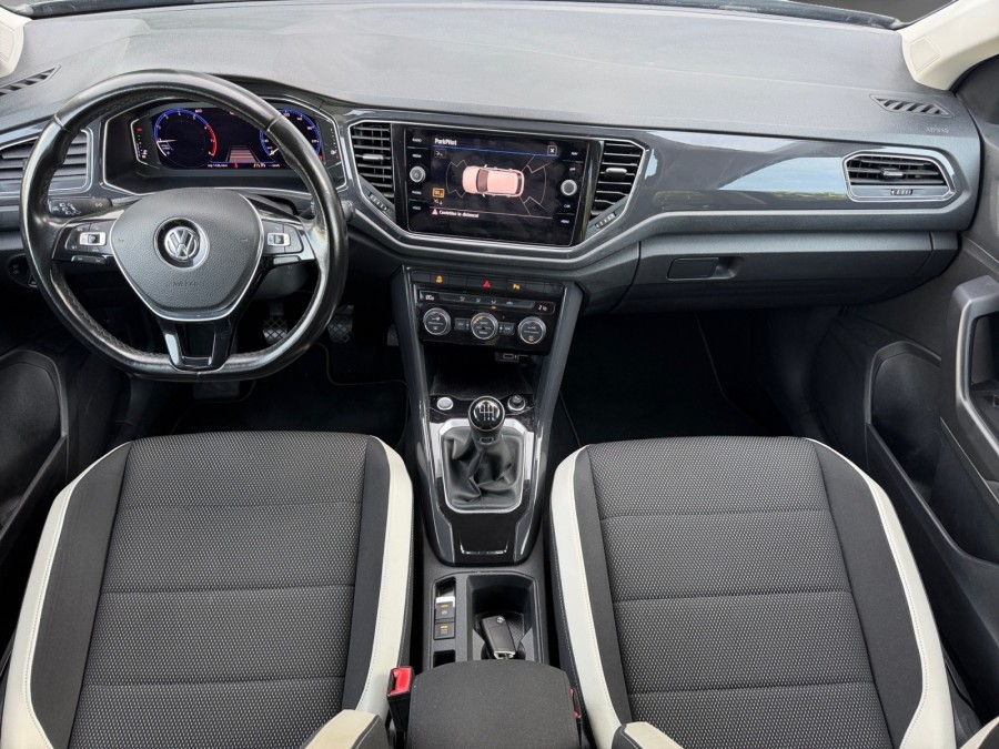 VOLKSWAGEN d'occasion T-ROC 1.5 TSI 150 CARAT de 2018 Salon de