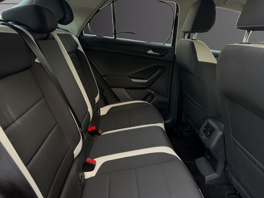 VOLKSWAGEN d'occasion T-ROC 1.5 TSI 150 CARAT de 2018 Salon de