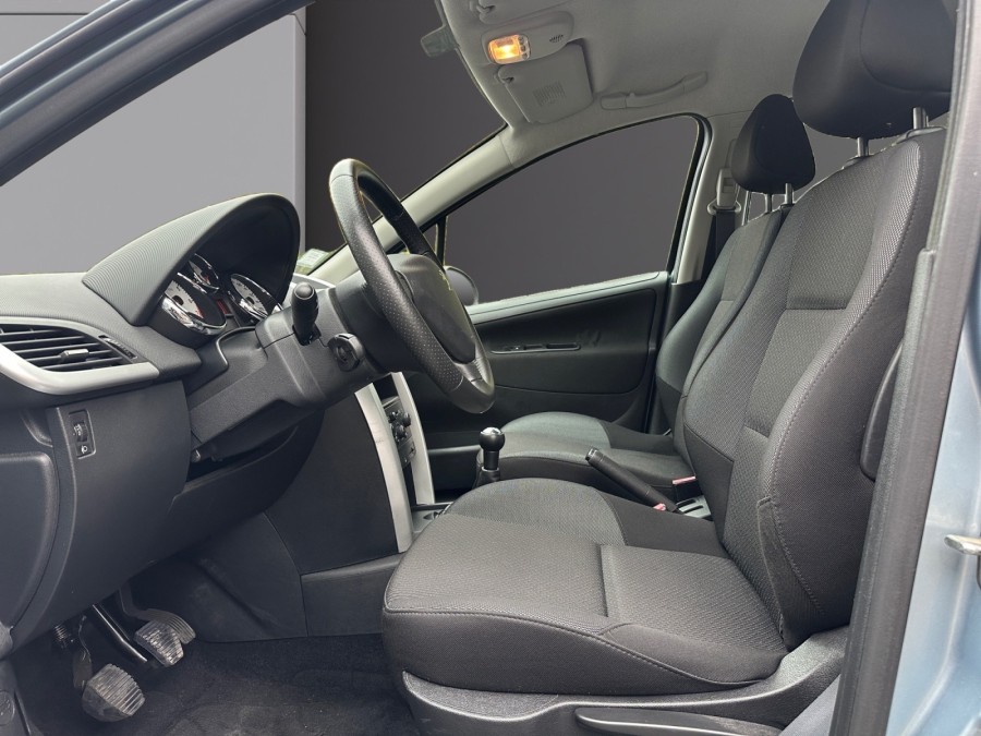 PEUGEOT d'occasion 207 1.4 VTI 95  ACTIVE de 2011 Brie Comte Robert