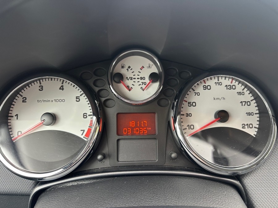 PEUGEOT d'occasion 207 1.4 VTI 95  ACTIVE de 2011 Brie Comte Robert