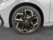 VOLKSWAGEN d'occasion GOLF 1.5 E-TSI 150 R-LINE DSG de 2024 Saint