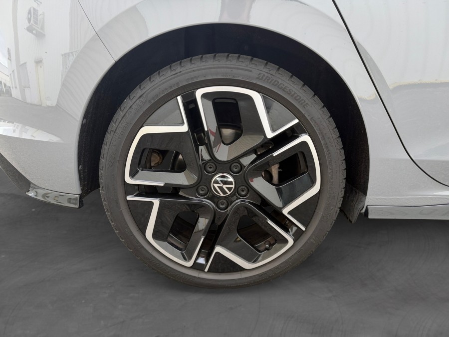 VOLKSWAGEN d'occasion GOLF 1.5 E-TSI 150 R-LINE DSG de 2024 Saint