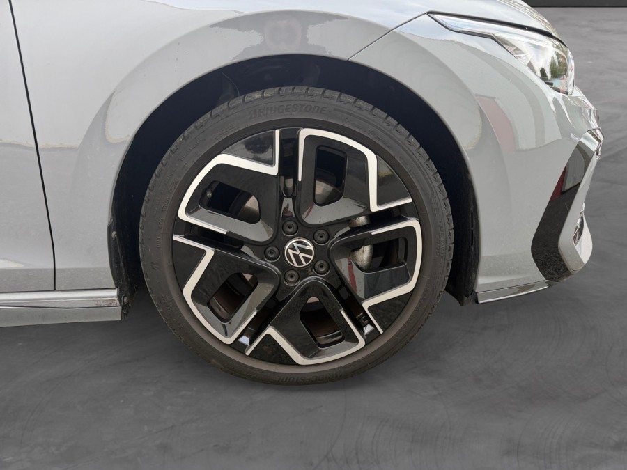 VOLKSWAGEN d'occasion GOLF 1.5 E-TSI 150 R-LINE DSG de 2024 Saint