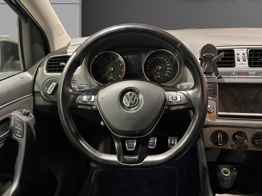 VOLKSWAGEN d'occasion POLO 1.0 75ch Allstar 5p de 2016 Fontainebleau