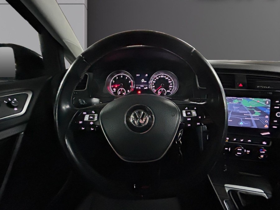 VOLKSWAGEN d'occasion GOLF 1.0 TSI 115 CONFORTLINE de 2019 Vaucresson