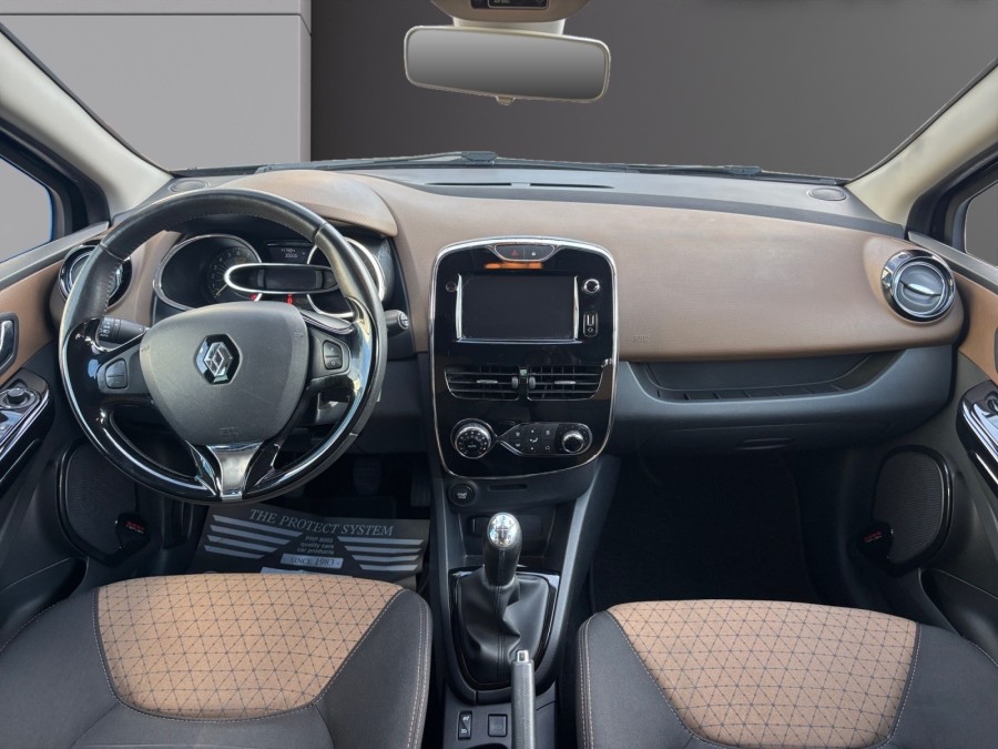 RENAULT d'occasion CLIO IV 0.9 TCE 90 ENERGY INTENS de 2013 Frejus