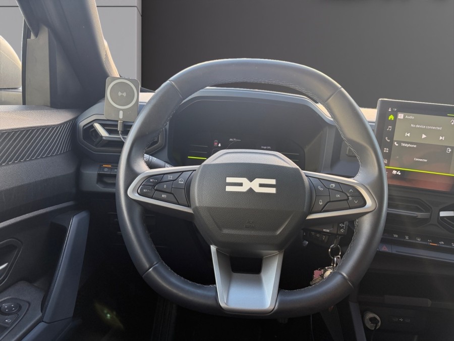 DACIA d'occasion DUSTER 1.0 ECO-G 100 ESSENTIAL de 2025 Salon de