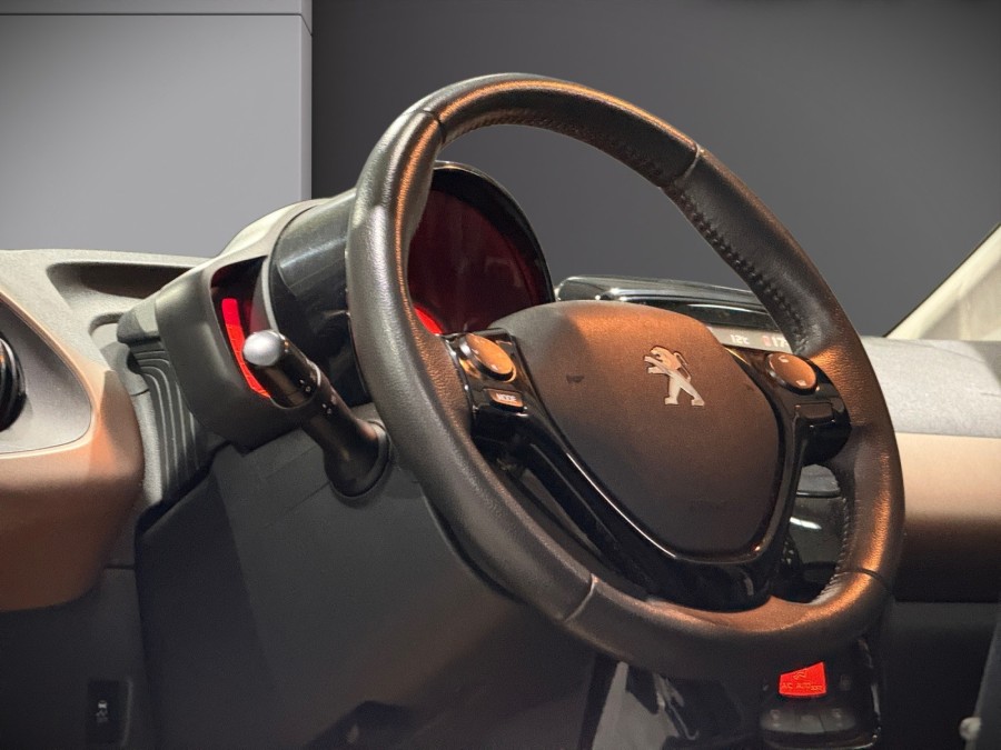 PEUGEOT d'occasion 108 1.2 VTI 82 PURETECH TOP ALLURE de 2015