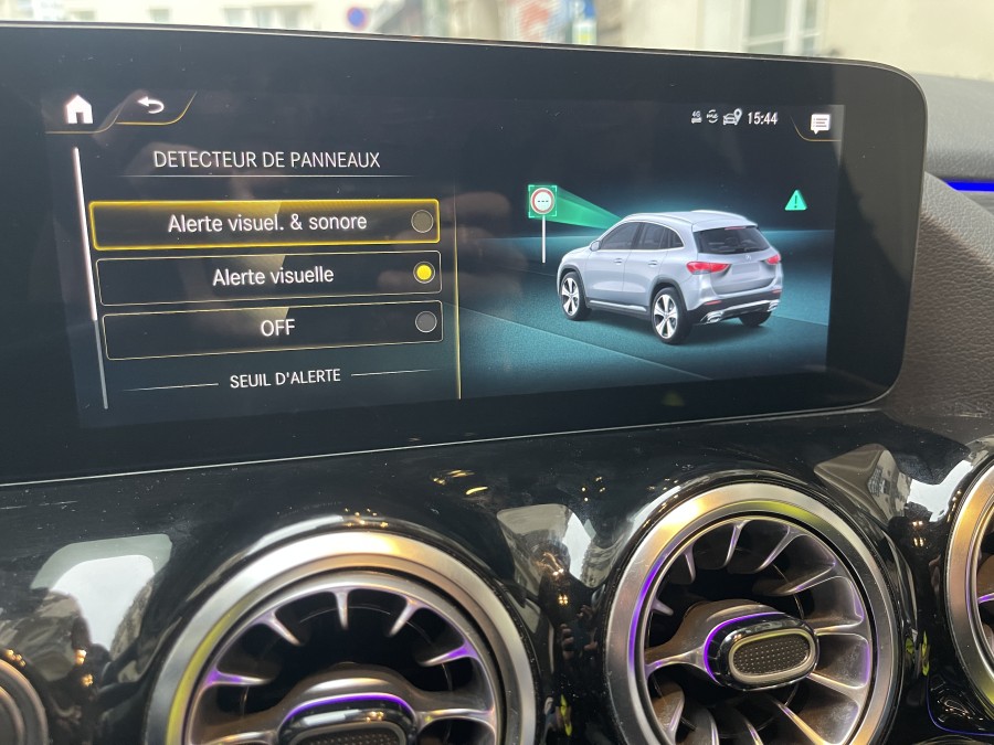 MERCEDES d'occasion GLA 200 AMG  LINE AUTO de 2021 Paris 15 (75)﻿