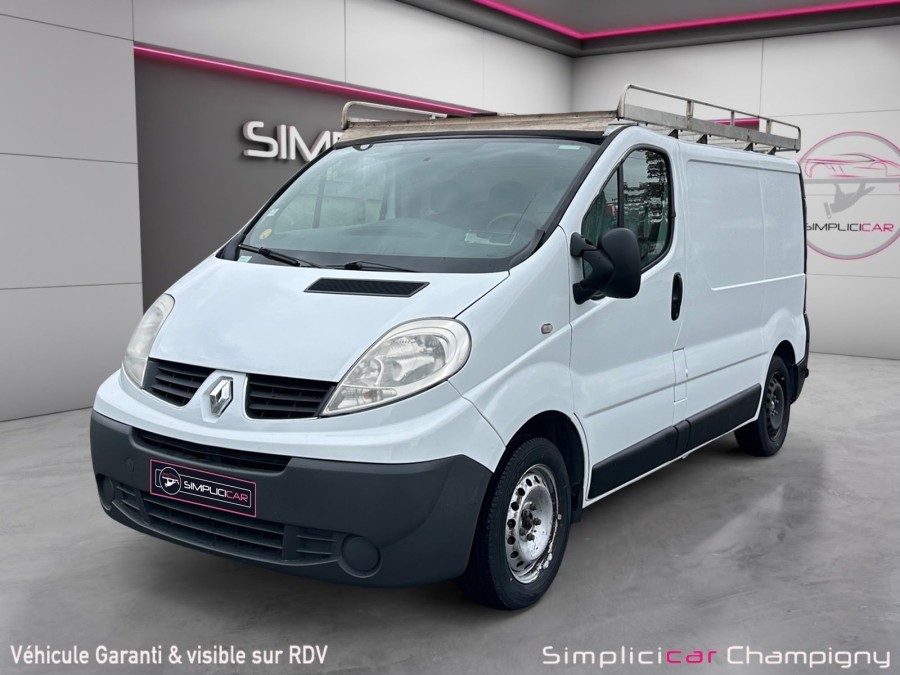 RENAULT d'occasion TRAFIC 2 DCI 90 PASSENGER EXPRESSION L1H1 1 KG de