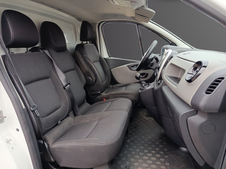 RENAULT d'occasion TRAFIC L1H1 1.6 DCI 125 GRAND CONFORT de 2018