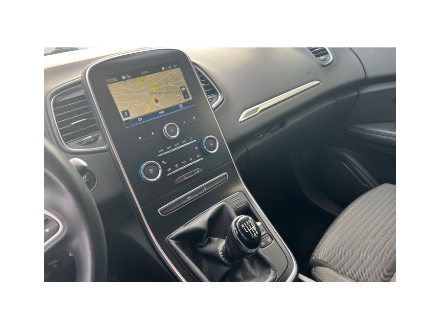 RENAULT d'occasion GRAND SCENIC IV GRAND 1.3 TCE 140 BUSINESS INTENS