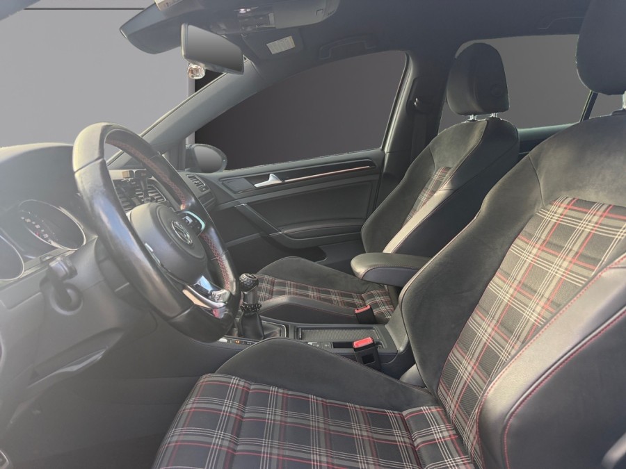 VOLKSWAGEN d'occasion GOLF 2.0 TSI 230 GTI de 2014 Salon de Provence