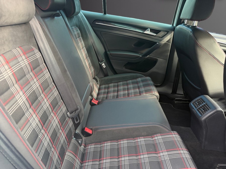 VOLKSWAGEN d'occasion GOLF 2.0 TSI 230 GTI de 2014 Salon de Provence