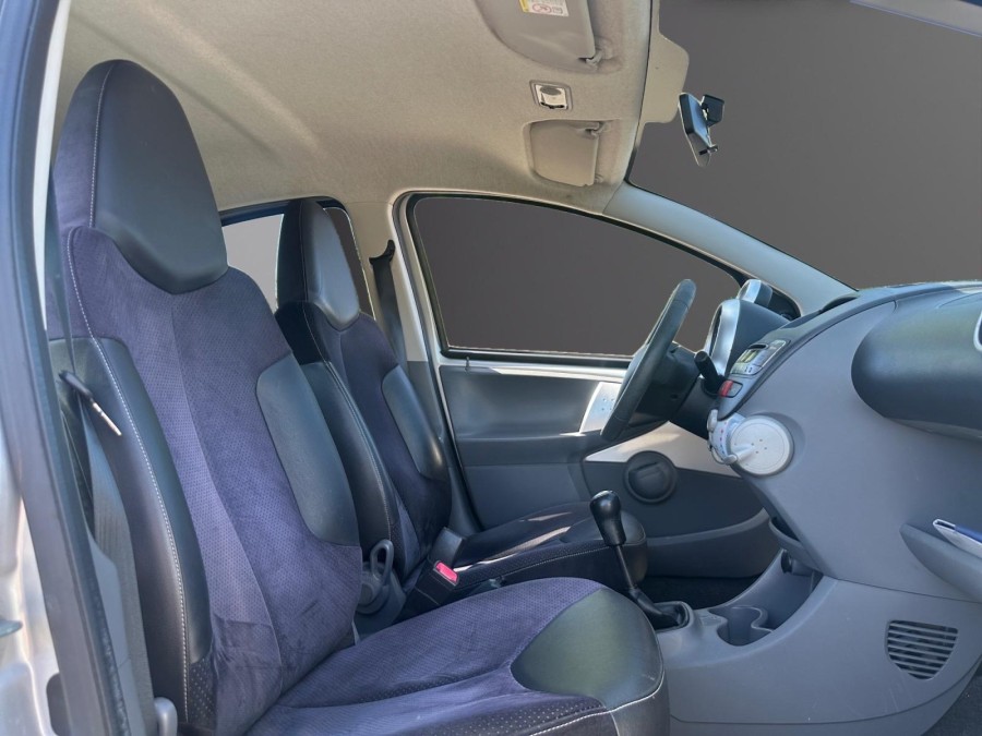 PEUGEOT d'occasion 107 1.0E 12V Black & Silver de 2011 Rennes (35)﻿