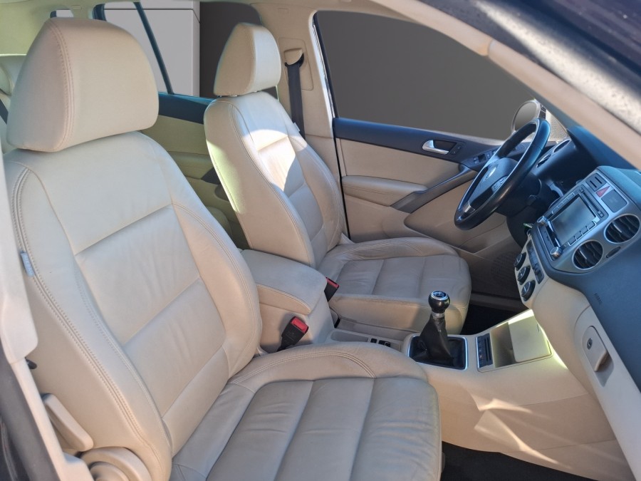 VOLKSWAGEN d'occasion TIGUAN 2.0 TDI 140 CARAT de 2009 Le Puy en