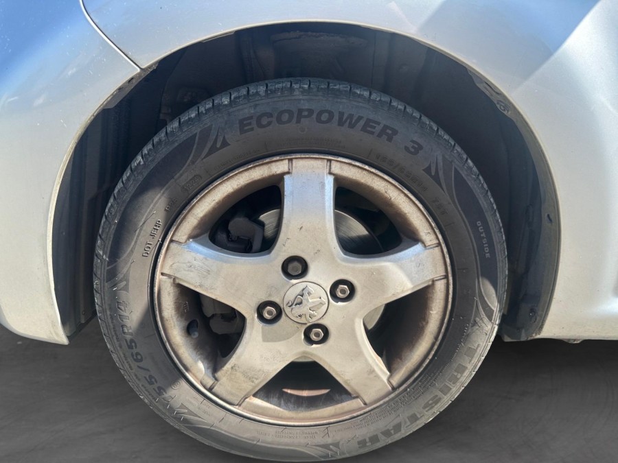 PEUGEOT d'occasion 107 1.0E 12V Black & Silver de 2011 Rennes (35)﻿