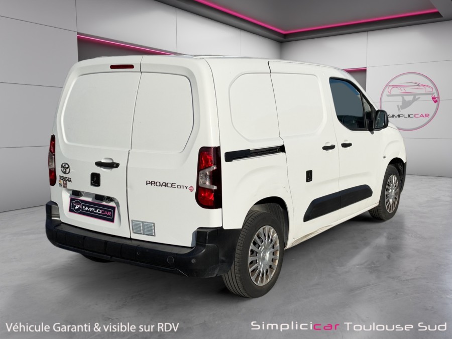 TOYOTA d'occasion PROACE CITY Medium 100 D-4D Business RC21 de 2022