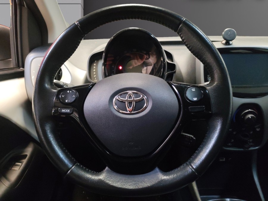 TOYOTA d'occasion AYGO 1.0 VVT-I 72 X-POP de 2020 St Jean du