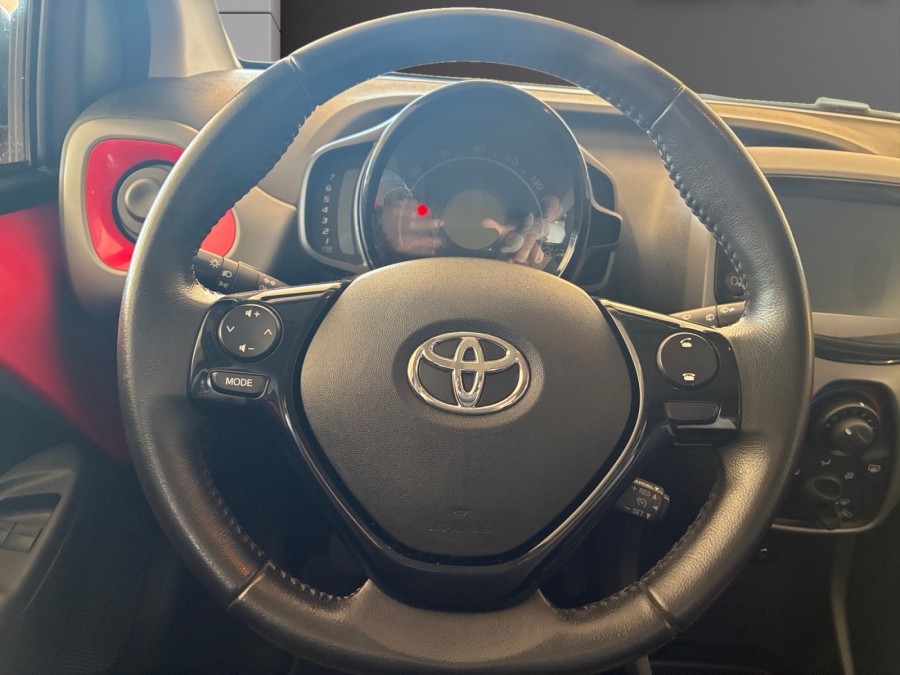 TOYOTA d'occasion AYGO 1.0 VVT-i 72ch x-play 3p de 2019 Nice (06)﻿