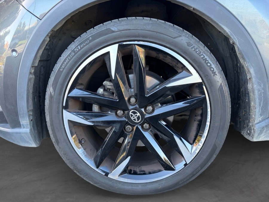 TOYOTA d'occasion CHR 1.8 HYBRIDE 122H GR SPORT de 2023 Nord Isère