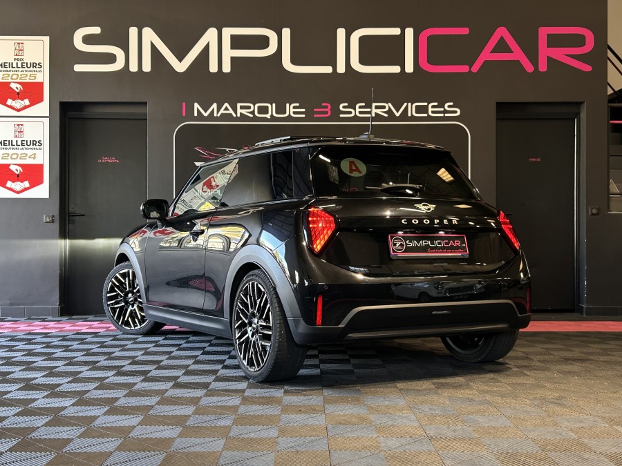MINI d'occasion MINI 1.5 COOPER C 156 ESSENTIAL DKG de 2024 Aix Les