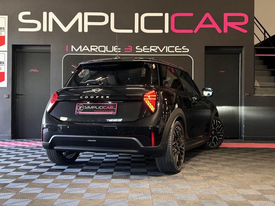 MINI d'occasion MINI 1.5 COOPER C 156 ESSENTIAL DKG de 2024 Aix Les