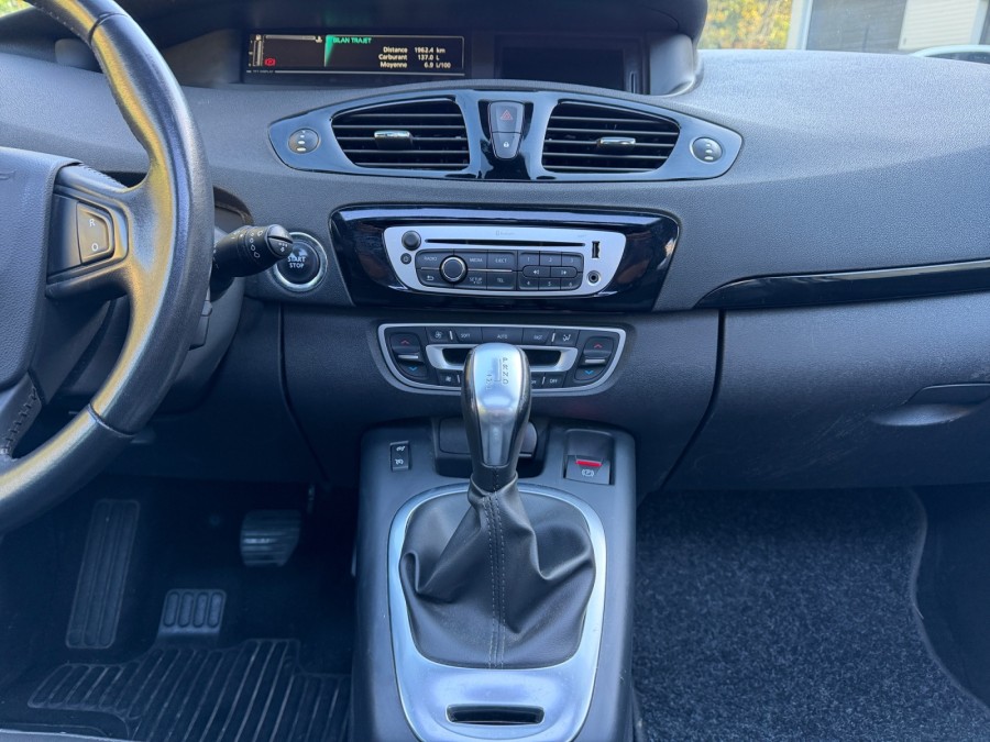 RENAULT d'occasion SCENIC RENAULT SCENIC 1.5 DCI 110 INITIAL EDC de