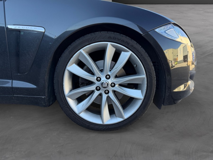 JAGUAR d'occasion XF 2.2 D 200ch Luxe Premium de 2015 Toulon Est (83)﻿