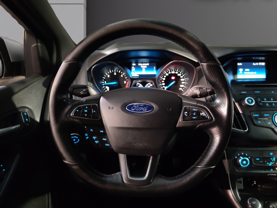 FORD d'occasion FOCUS 1.5 TDCI 120 ST LINE de 2017 St Jean du