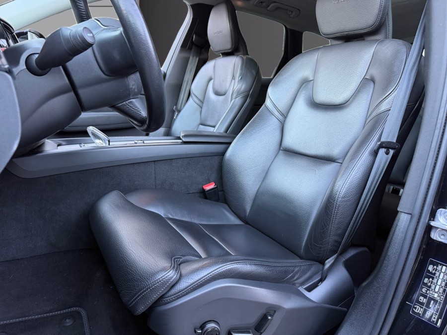 VOLVO d'occasion XC60 T8 TWIN ENGINE INSCRIPTION de 2019 La Ciotat