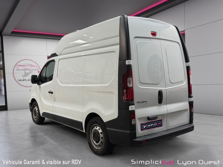RENAULT d'occasion TRAFIC L1H2 3T 2.0 Blue dCi 150ch Advance -24 de