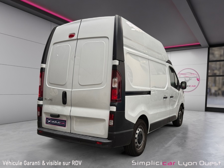 RENAULT d'occasion TRAFIC L1H2 3T 2.0 Blue dCi 150ch Advance -24 de