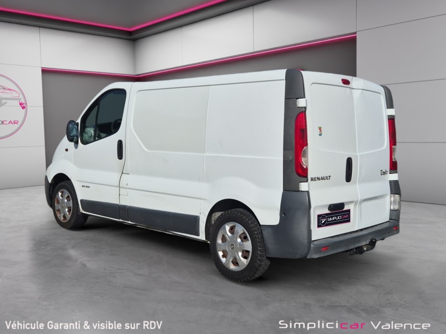 RENAULT d'occasion TRAFIC L1H1 1000 1.9 dCi 100ch de 2006 Valence