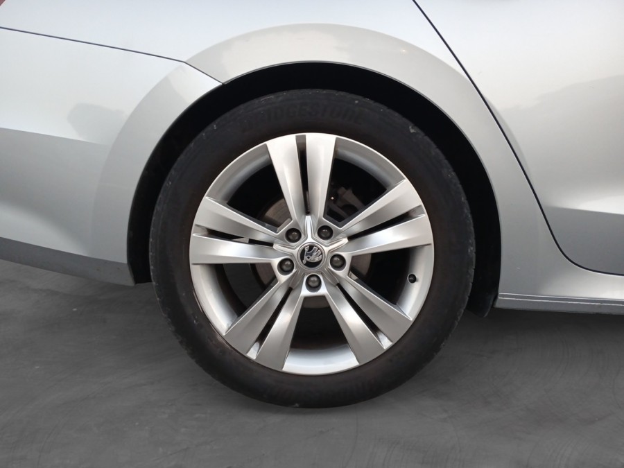 SKODA d'occasion OCTAVIA COMBI 2.0 TDI 150 BUISNESS DSG7 de 2023 La