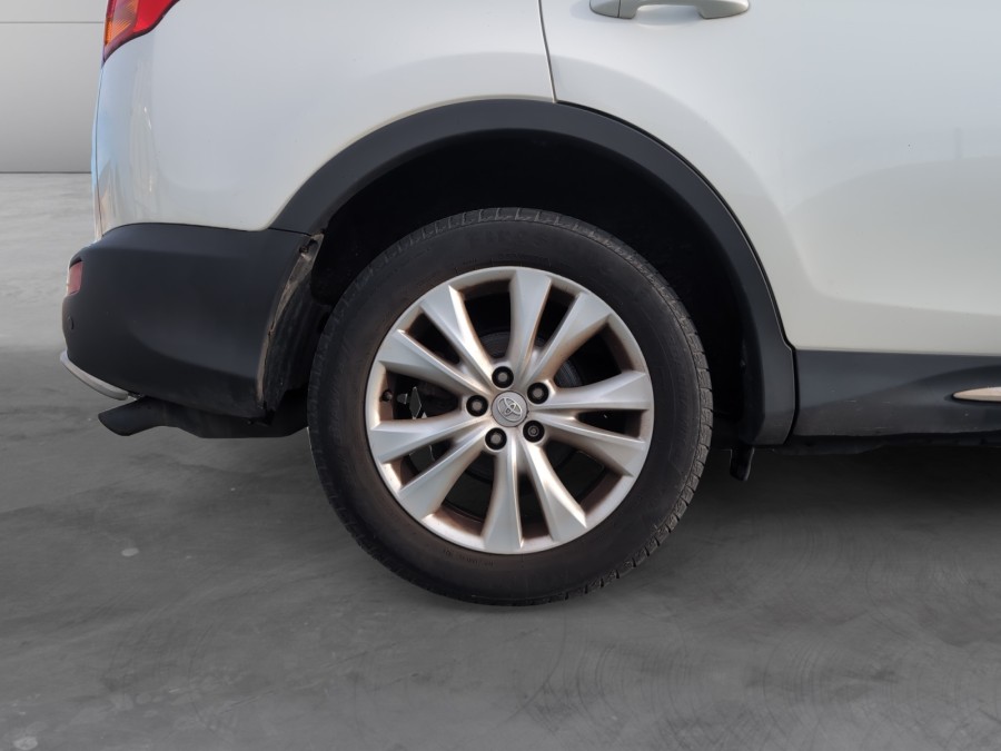TOYOTA d'occasion RAV 4 IV 2.2 D4D 150 ch Lounge de 2014 Royan (17)﻿
