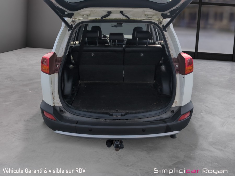 TOYOTA d'occasion RAV 4 IV 2.2 D4D 150 ch Lounge de 2014 Royan (17)﻿