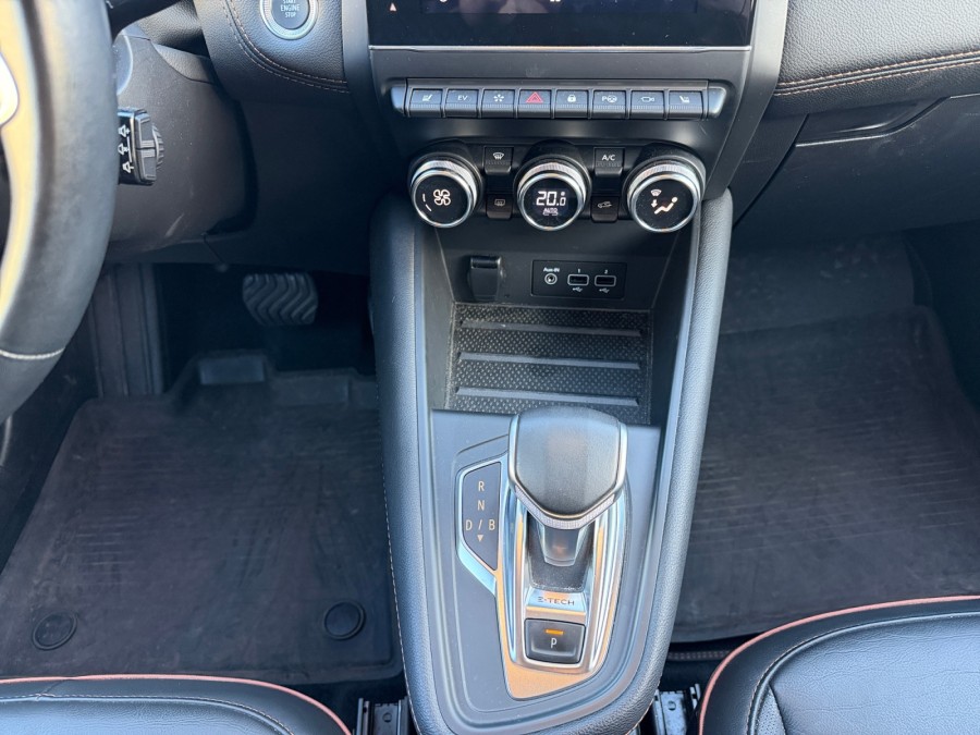 RENAULT d'occasion CAPTUR 1.6 E-Tech Plug-in 160ch Initiale Paris de