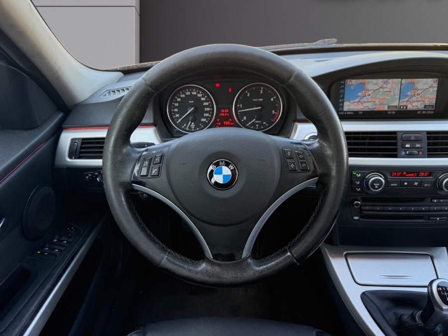 BMW d'occasion SERIE 3 325dA 197ch Luxe de 2008 Marignane (13)﻿