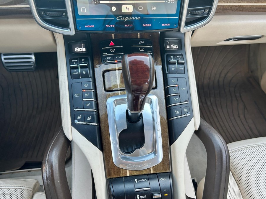 PORSCHE d'occasion CAYENNE Cayenne s  e hybride de 2015 Vaucresson