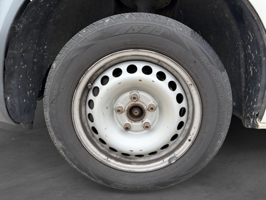 VOLKSWAGEN d'occasion TRANSPORTER 6.1 L1H1 2.0 TDI 110 BUSINESS de