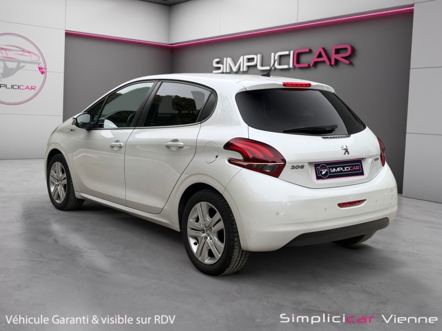 PEUGEOT d'occasion 208 PEUGEOT 208 1.2 VTi 12V 82Ch STYLE de 2016