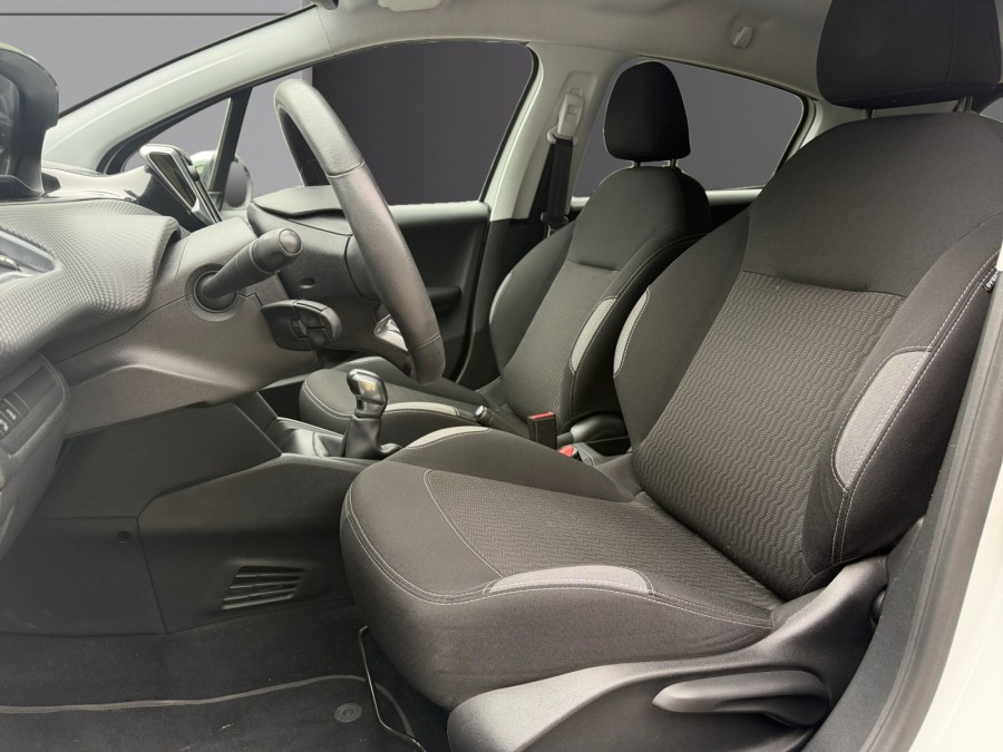 PEUGEOT d'occasion 208 PEUGEOT 208 1.2 VTi 12V 82Ch STYLE de 2016