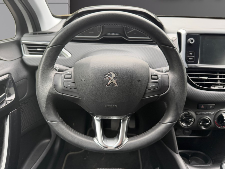 PEUGEOT d'occasion 208 PEUGEOT 208 1.2 VTi 12V 82Ch STYLE de 2016