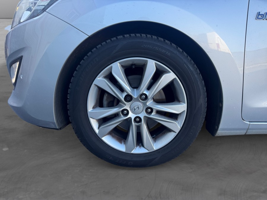 HYUNDAI d'occasion I30 1.6 CRDI110 PACK Sensation Blue Drive 5p de
