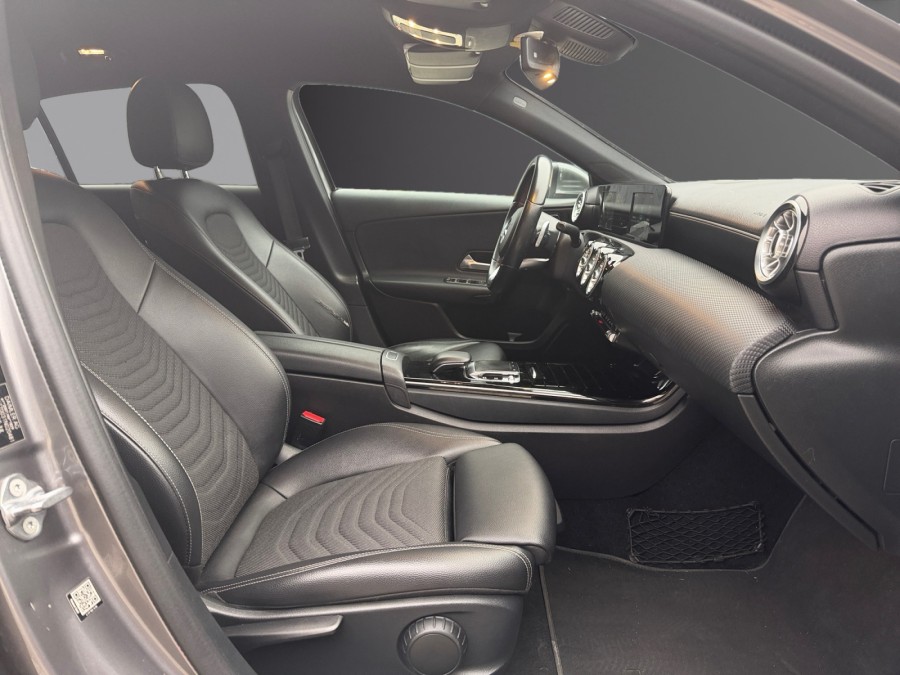 MERCEDES d'occasion A 180 d 116ch Style Line 7G-DCT de 2018 Lyon Nord