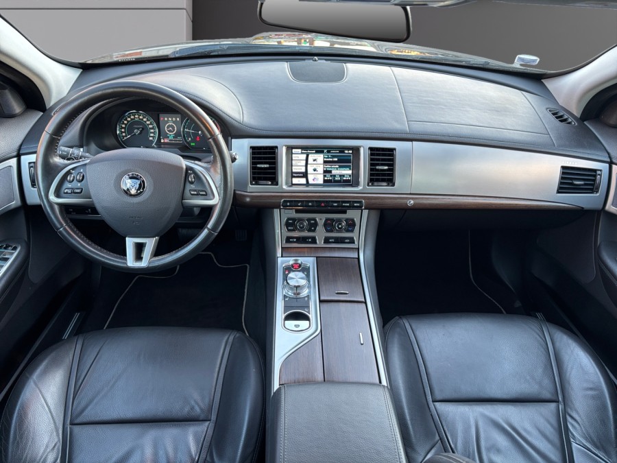 JAGUAR d'occasion XF 2.2 D 163ch Black edition de 2014 Reims Tinqueux